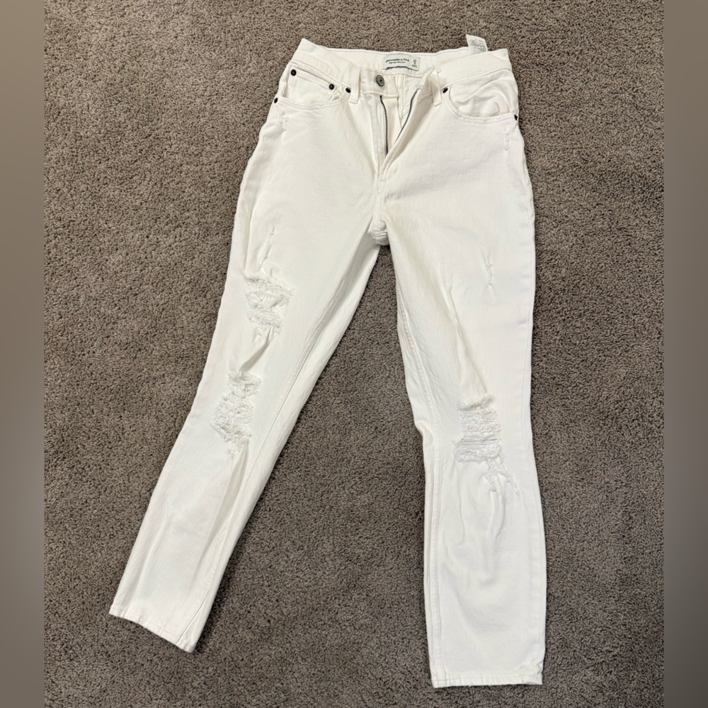 ABERCROMBIE high rise mom Jean 27L